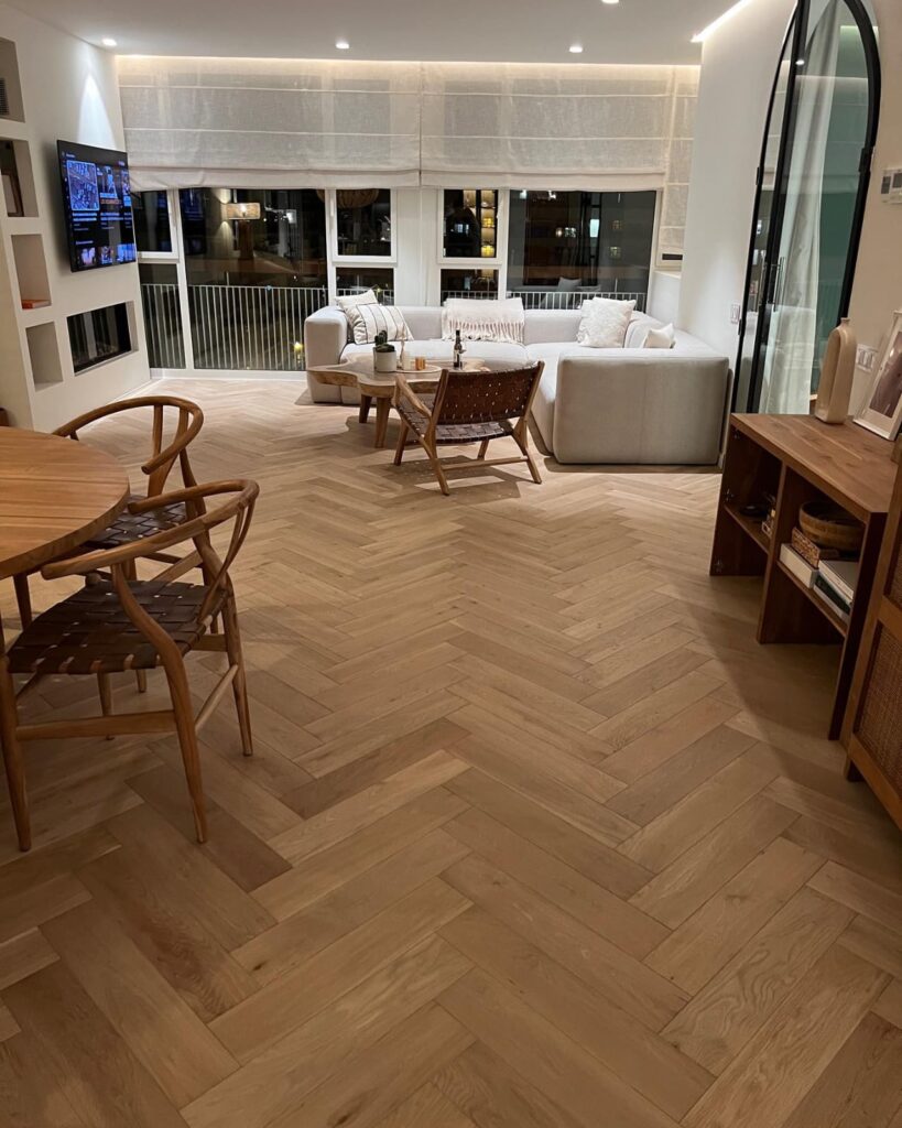 Suelos modernos de Finfloor y Egger para tu hogar.